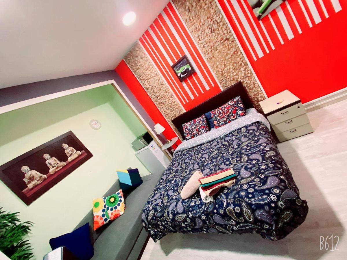 Parsa Homstay Madrid Extérieur photo
