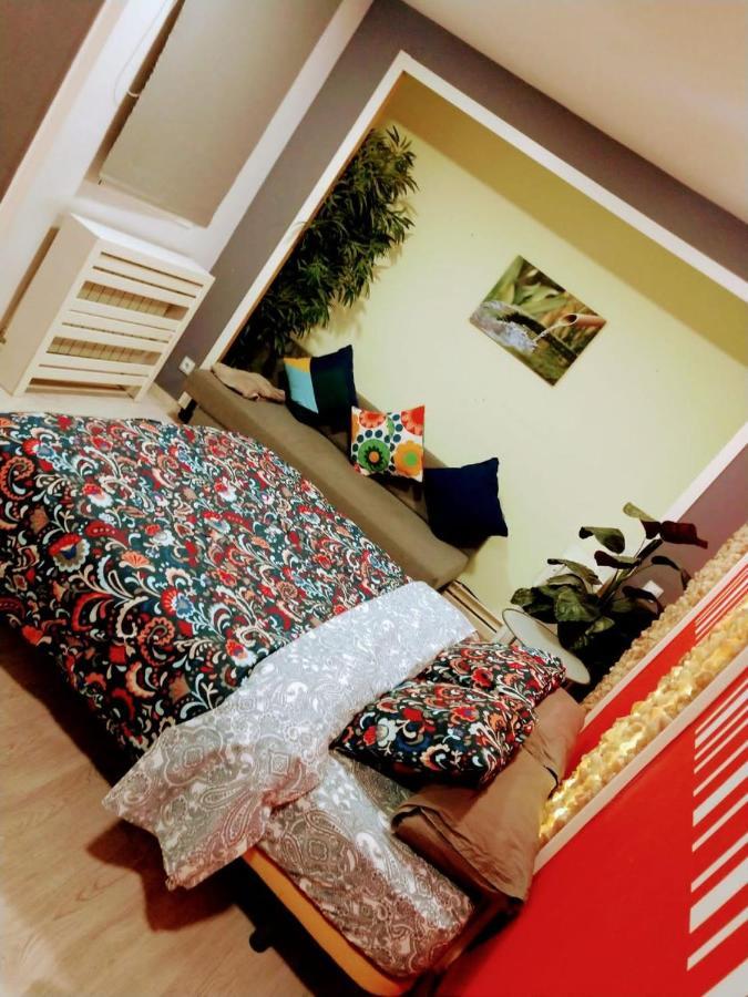 Parsa Homstay Madrid Extérieur photo